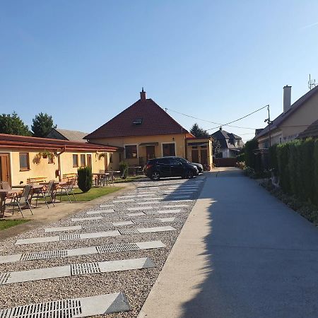 Privat U Jozefa Foeldesa Apartamento Veľký Meder Exterior foto