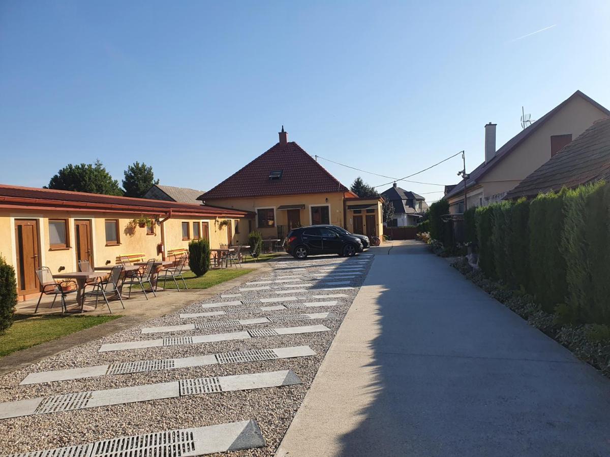 Privat U Jozefa Foeldesa Apartamento Veľký Meder Exterior foto