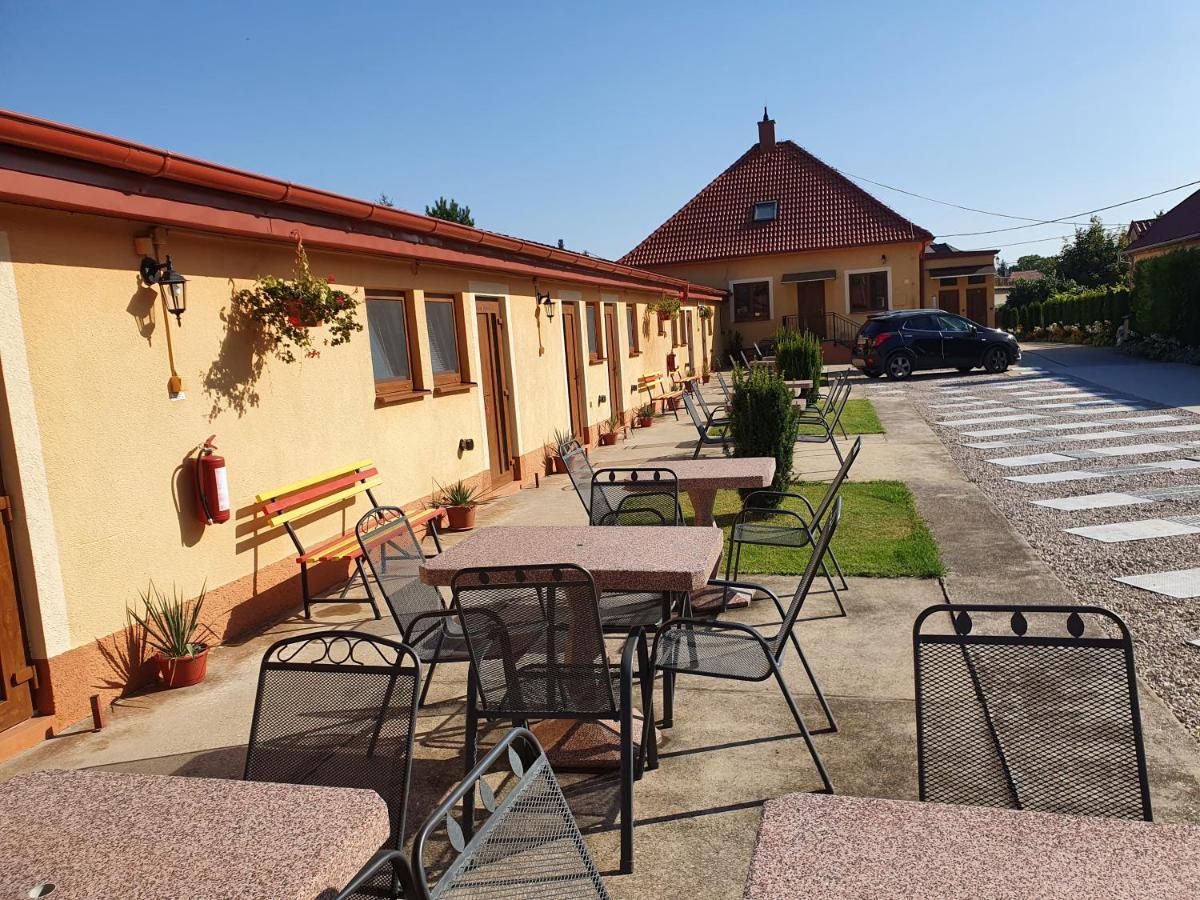 Privat U Jozefa Foeldesa Apartamento Veľký Meder Exterior foto